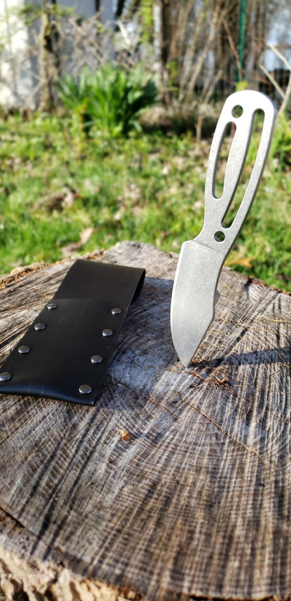 The Grimalkin - Ultra Portable Bushcraft Knife